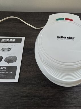 White Electric Omelet Maker